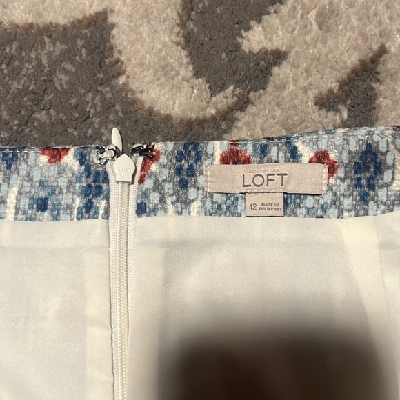 Loft skirt size 12 excellent condition lined. - Picture 3 of 5